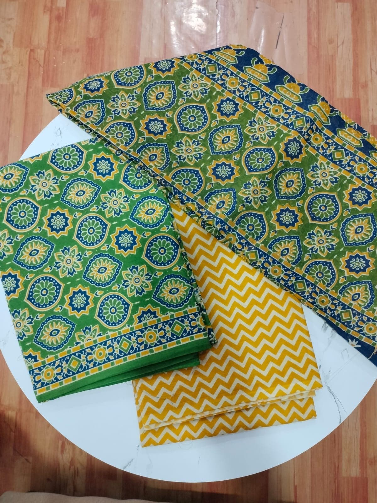 Green Medallion Print Cotton Suit Set